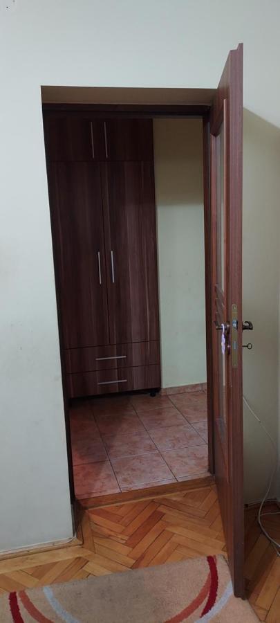 Apartament Gara Mica Lägenhet Arad Exteriör bild